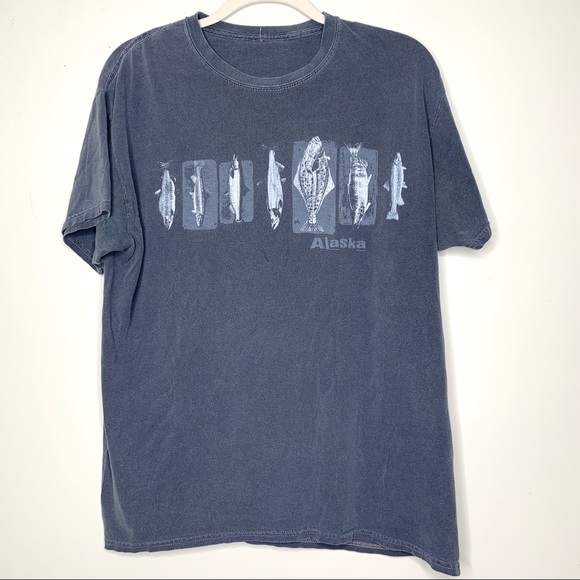 Vintage Alaska Fish T-Shirt Size Medium - Picture 1 of 3